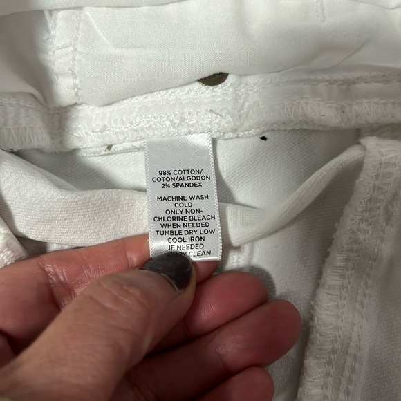 INC White regular fit Denim‎ Shorts 6 - Picture 3 of 11